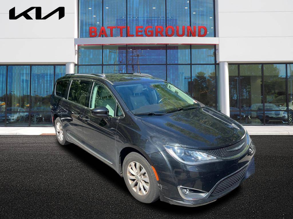 2017 Chrysler Pacifica Touring L — Minivan — 114,600 mi — Greensboro, NC
