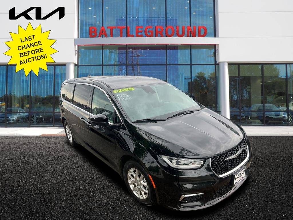 2023 Chrysler Pacifica Touring L — Minivan — 69,991 mi — Greensboro, NC