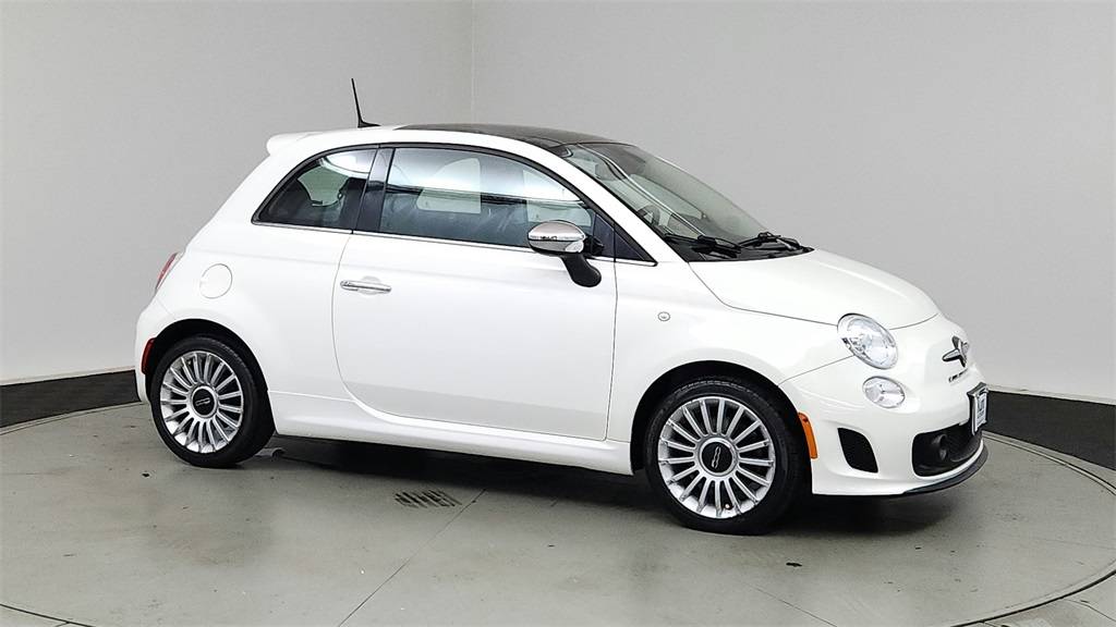 2018 FIAT 500 Lounge — Hatchback — 9,527 mi — Beaverton, OR