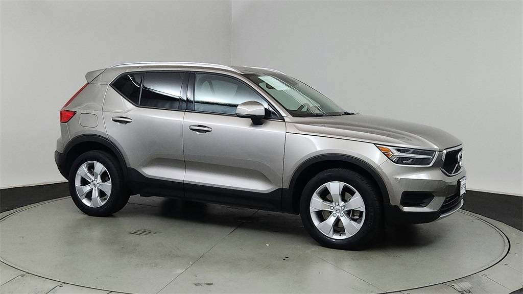2022 Volvo XC40 Momentum — SUV — 54,781 mi — Beaverton, OR