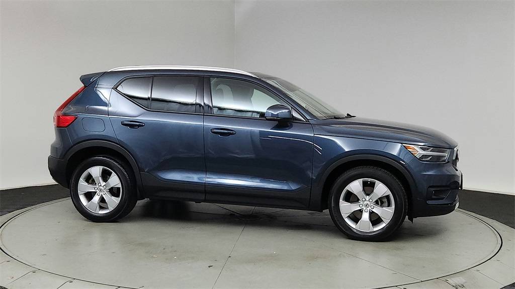 2021 Volvo XC40 Momentum — SUV — 68,956 mi — Beaverton, OR
