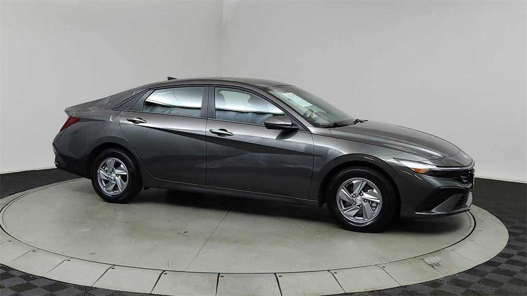 2024 Hyundai Elantra SE — Sedan — 13,852 mi — Beaverton, OR