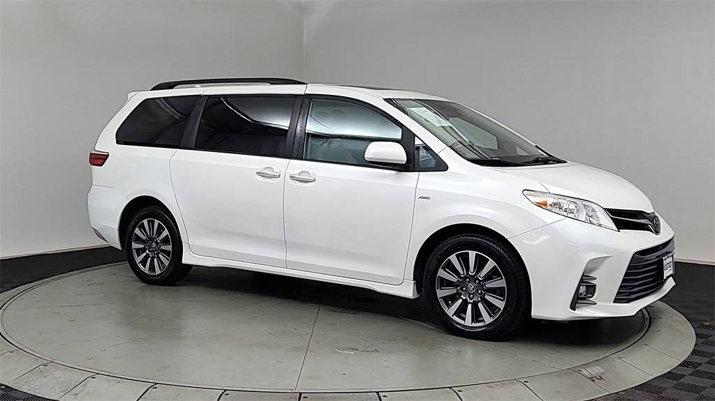 2020 Toyota Sienna XLE — Minivan — 104,907 mi — Beaverton, OR