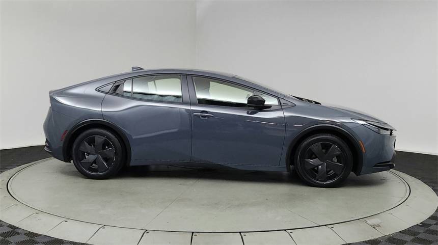 2023 Toyota Prius Limited — Hatchback — 31,075 mi — Beaverton, OR