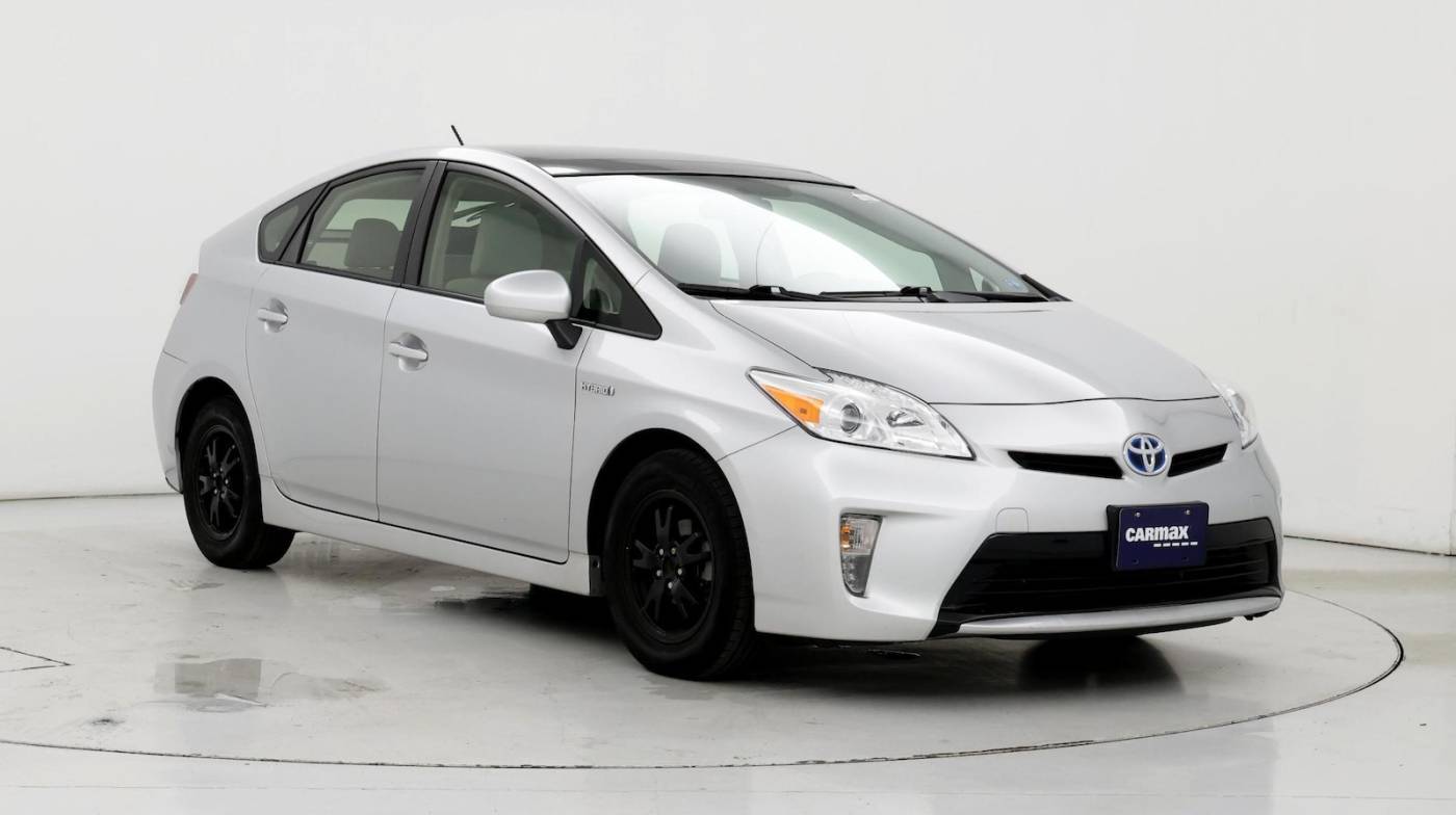 2015 Toyota Prius Three — Hatchback — 77,335 mi — Bristol, TN