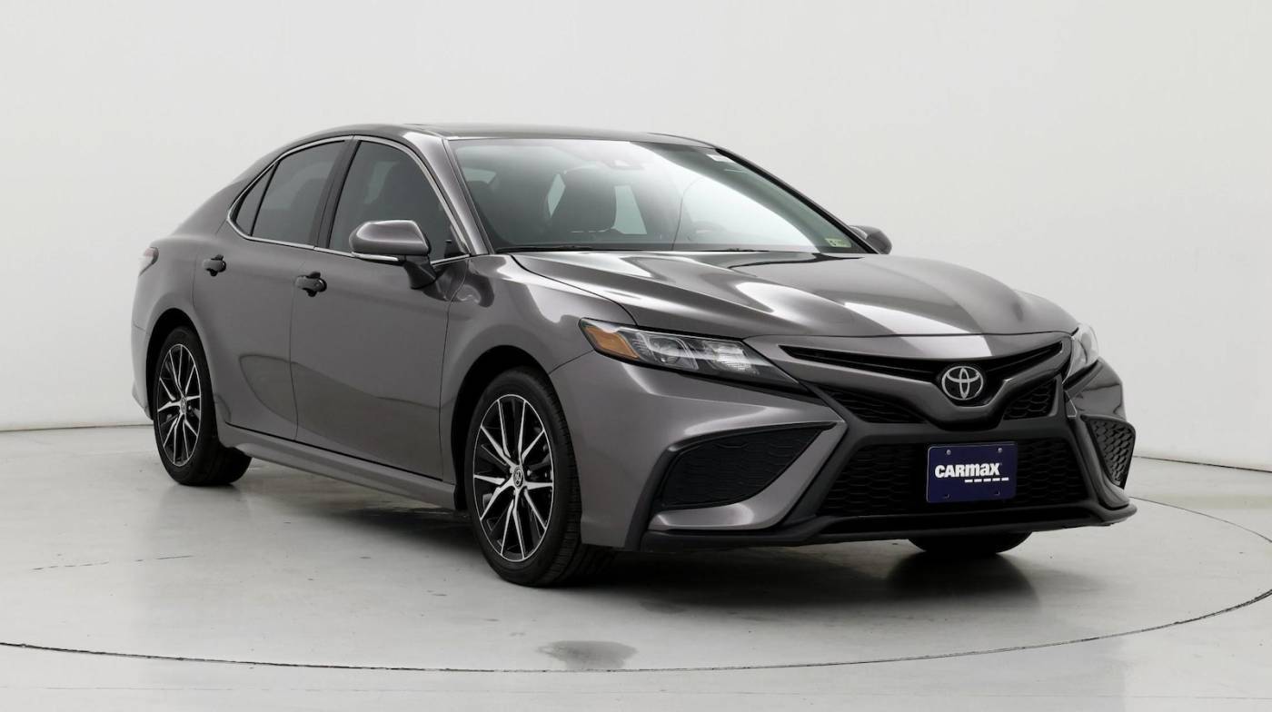 2024 Toyota Camry SE — Sedan — 8,562 mi — Bristol, TN