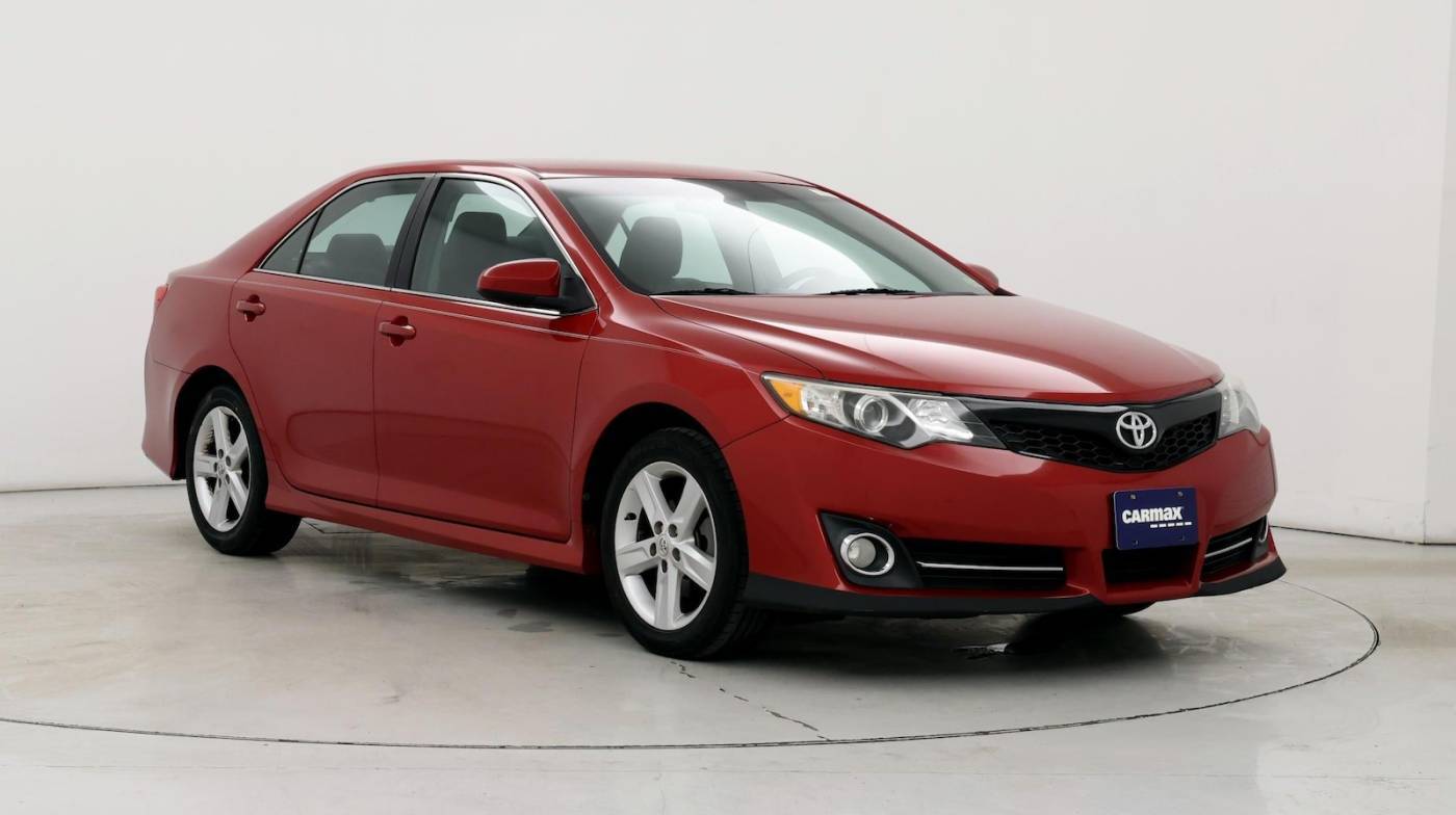 2014 Toyota Camry SE — Sedan — 124,831 mi — Bristol, TN