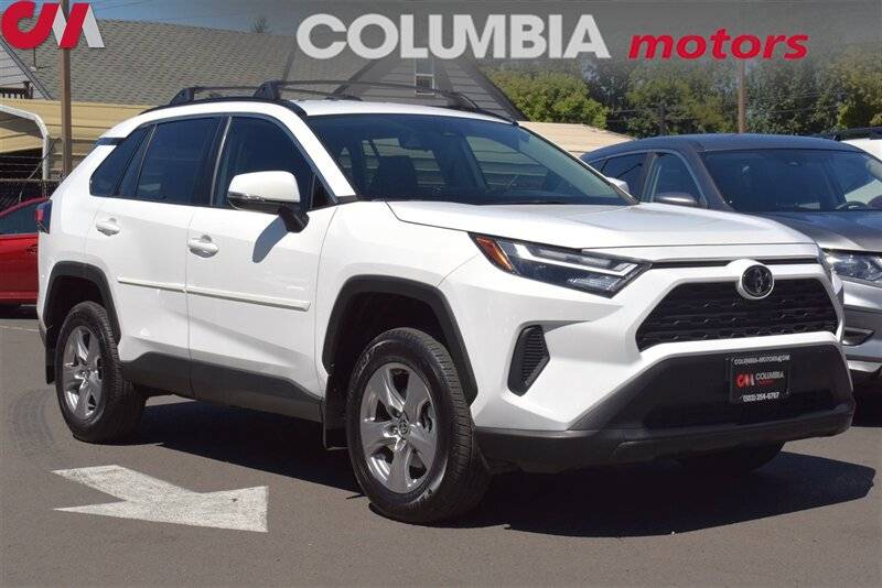2025 Toyota RAV4 XLE — SUV — 5,900 mi — Portland, OR