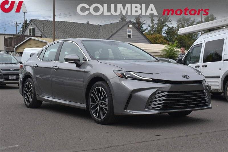 2025 Toyota Camry Hybrid XLE — Sedan — 8,181 mi — Portland, OR