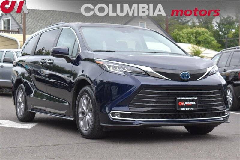 2022 Toyota Sienna XLE — Minivan — 12,932 mi — Portland, OR