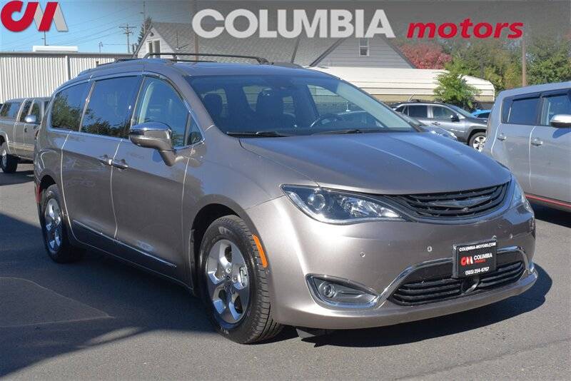 2018 Chrysler Pacifica Hybrid Limited — Minivan — 63,543 mi — Portland, OR