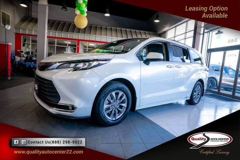 2022 Toyota Sienna XLE — Minivan — 26,542 mi — Springfield Township, NJ