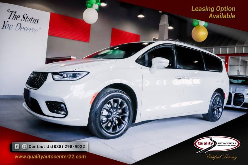 2021 Chrysler Pacifica Touring L — Minivan — 31,308 mi — Springfield Township, NJ