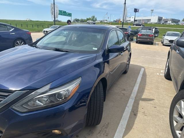 2017 Nissan Altima 2.5 SR — Sedan — 171,834 mi — St. Louis, MO