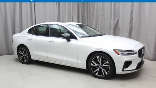 2022 Volvo S60 Recharge R-Design Expression — Sedan — 74,038 mi — Eden Prairie, MN