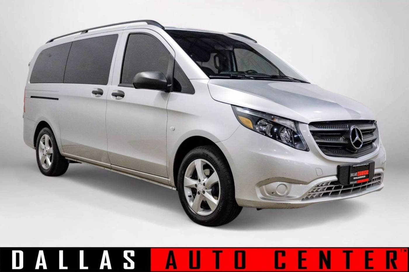 2017 Mercedes-Benz Metris Passenger Van Standard — Passenger Van — 134,633 mi — Carrollton, TX