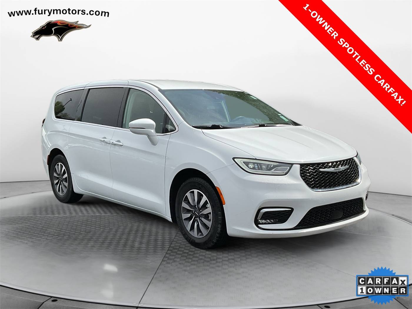2022 Chrysler Pacifica Hybrid Touring L — Minivan — 72,625 mi — South St. Paul, MN