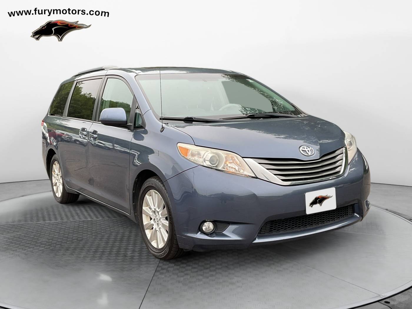 2014 Toyota Sienna Limited — Minivan — 200,199 mi — South St. Paul, MN