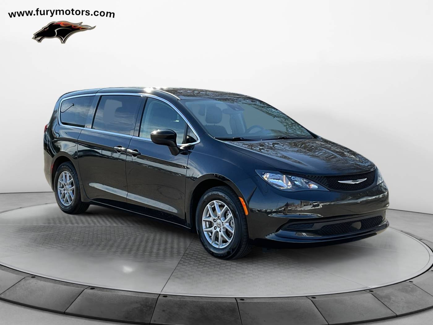 2023 Chrysler Voyager LX — Minivan — 54,605 mi — South St. Paul, MN