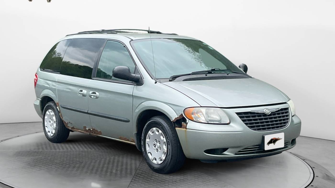 2004 Chrysler Town and Country Family Value