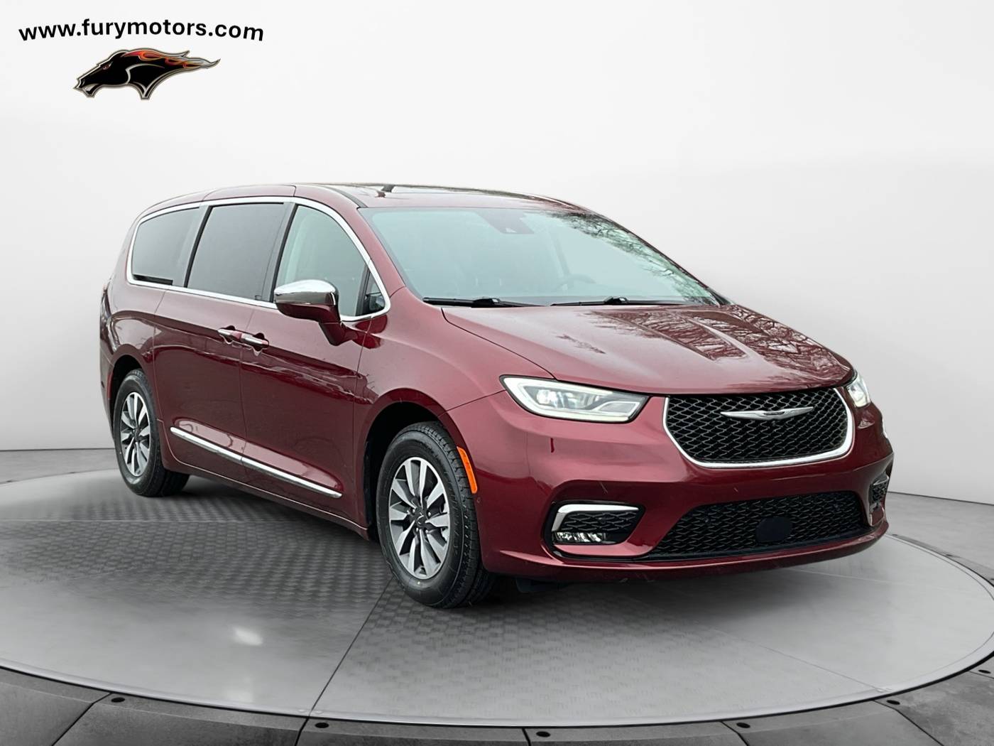 2022 Chrysler Pacifica Hybrid Limited — Minivan — 20,765 mi — South St. Paul, MN