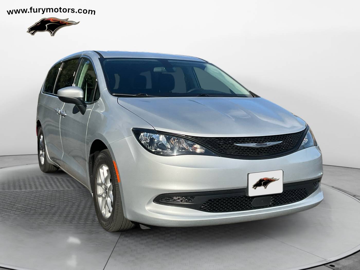 2022 Chrysler Voyager LX — Minivan — 98,398 mi — South St. Paul, MN