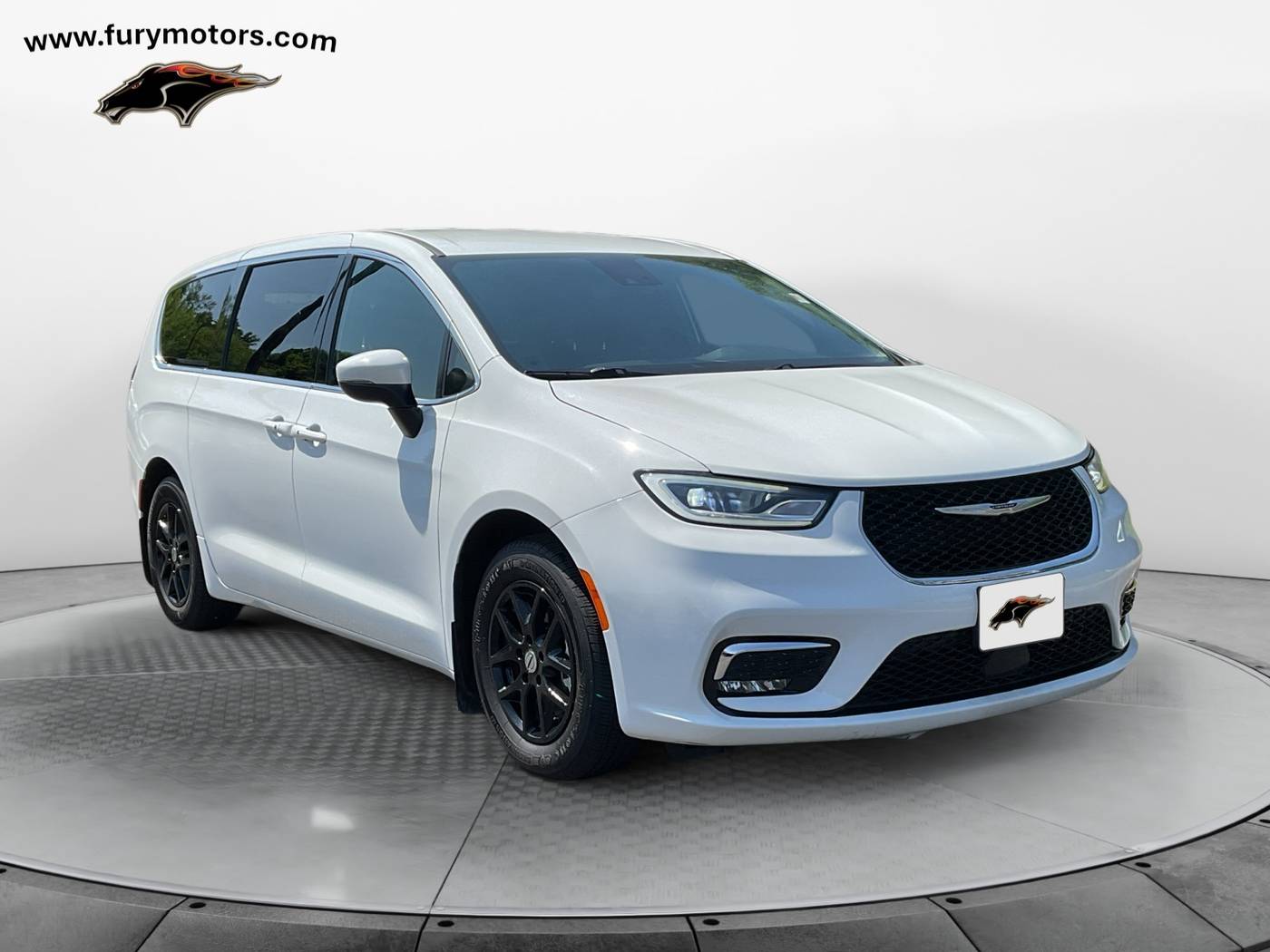 2023 Chrysler Pacifica Touring — Minivan — 24,114 mi — South St. Paul, MN
