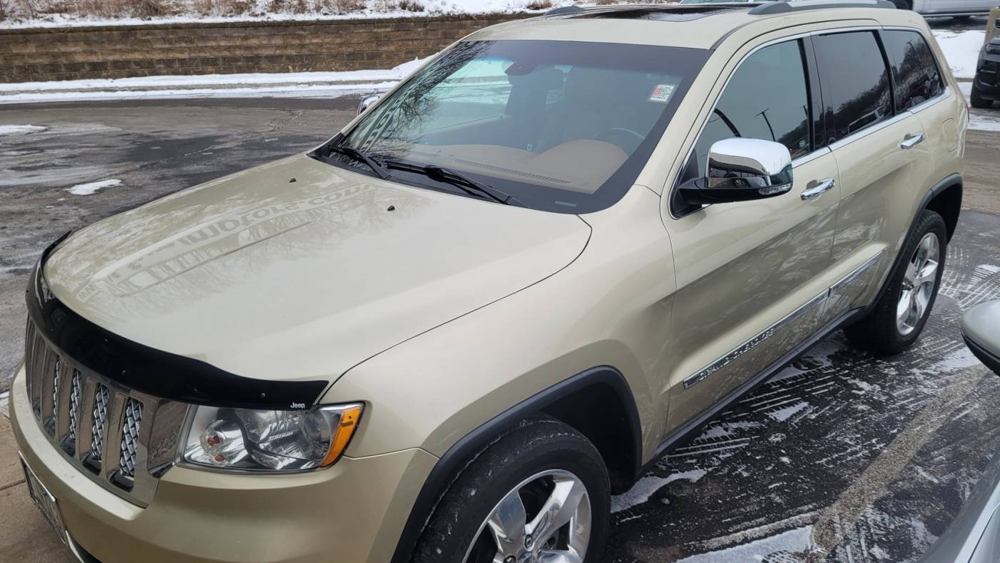2011 Jeep Grand Cherokee Overland Summit — SUV — 92,275 mi — South St. Paul, MN