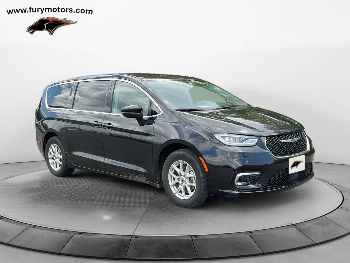 2023 Chrysler Pacifica Touring L — Minivan — 52,728 mi — South St. Paul, MN