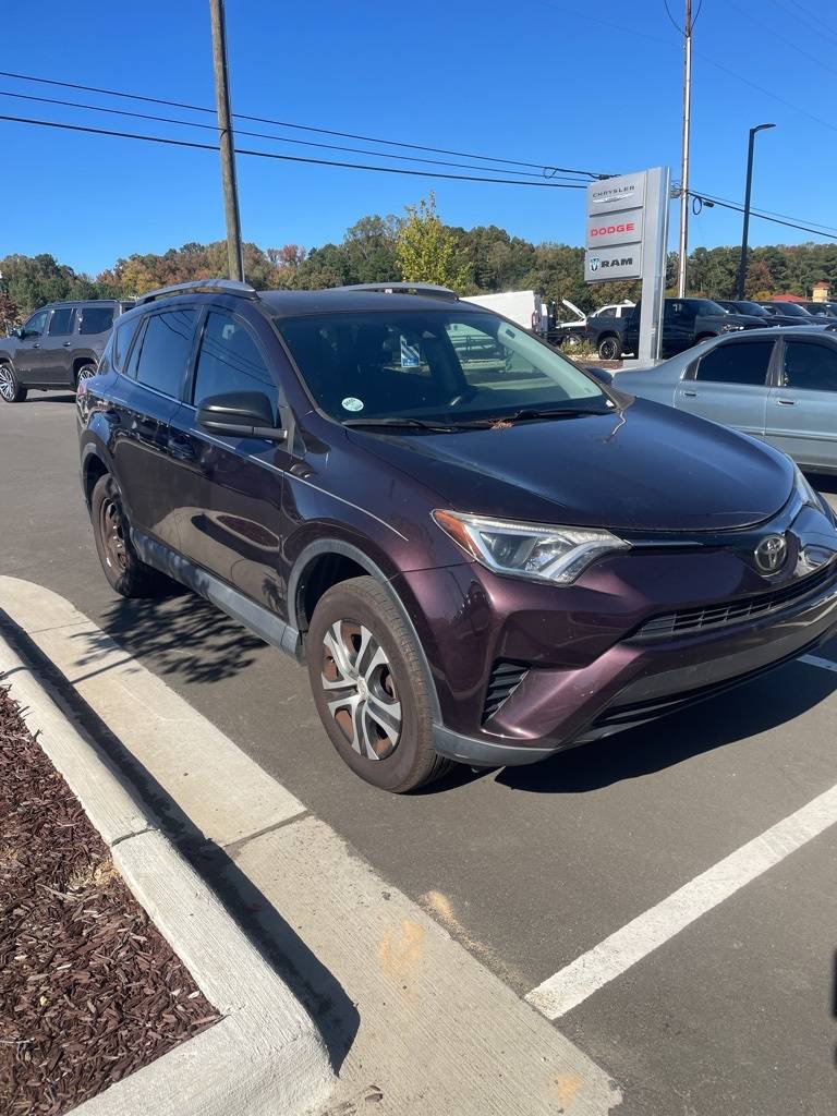 2018 Toyota RAV4 LE — SUV — 114,719 mi — Durham, NC