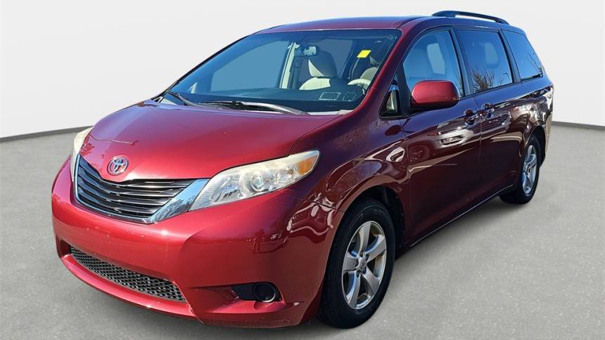 2013 Toyota Sienna LE — Minivan — 149,513 mi — Durham, NC