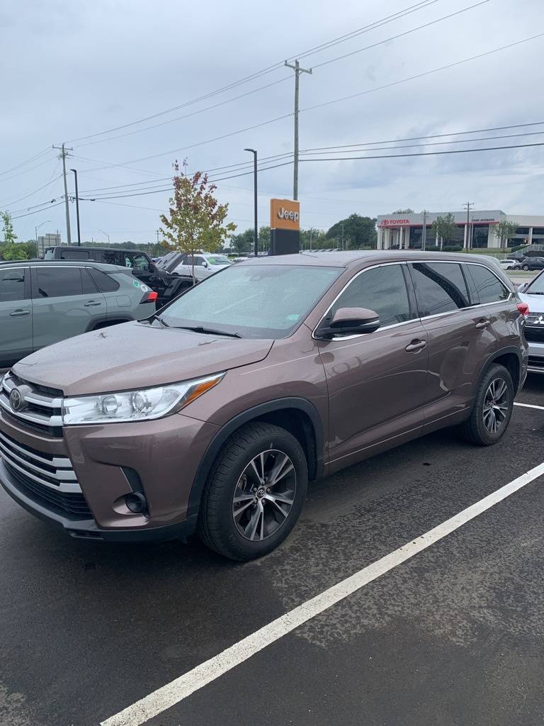 2018 Toyota Highlander LE V6 — SUV — 145,961 mi — Durham, NC