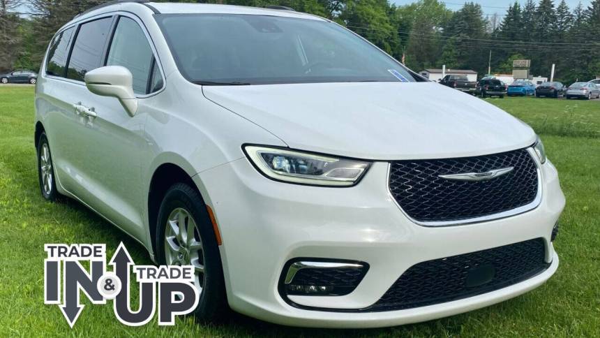 2022 Chrysler Pacifica Touring L — Minivan — 62,816 mi — Falconer, NY