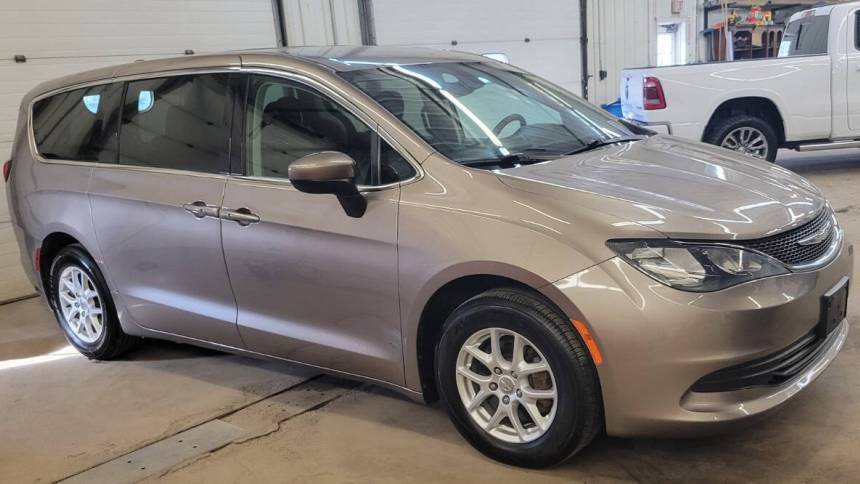 2017 Chrysler Pacifica Touring — Minivan — 83,000 mi — Falconer, NY