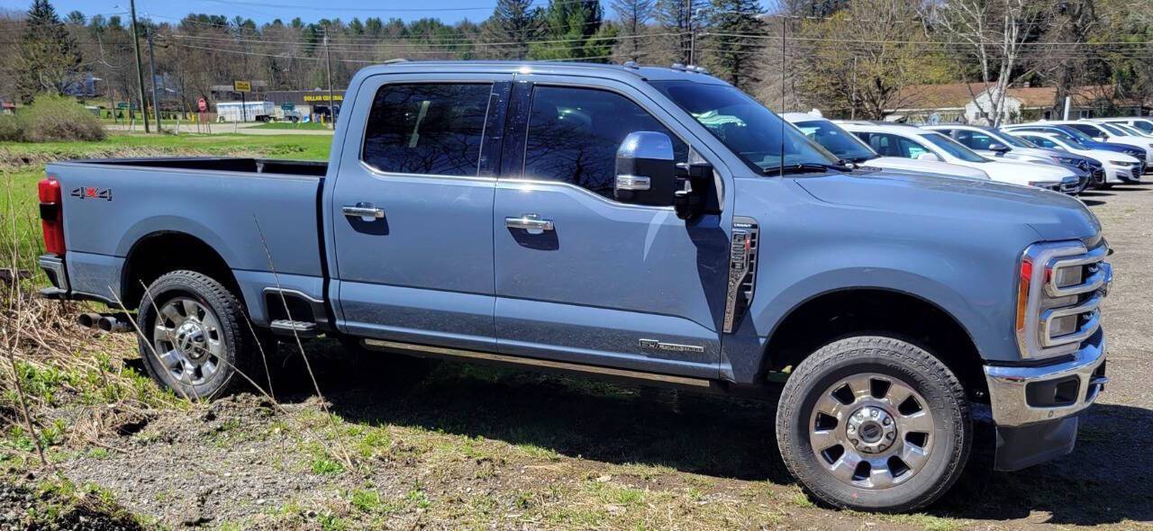 2023 Ford Super Duty F-250 LARIAT — Pickup Truck — 11,309 mi — Falconer, NY