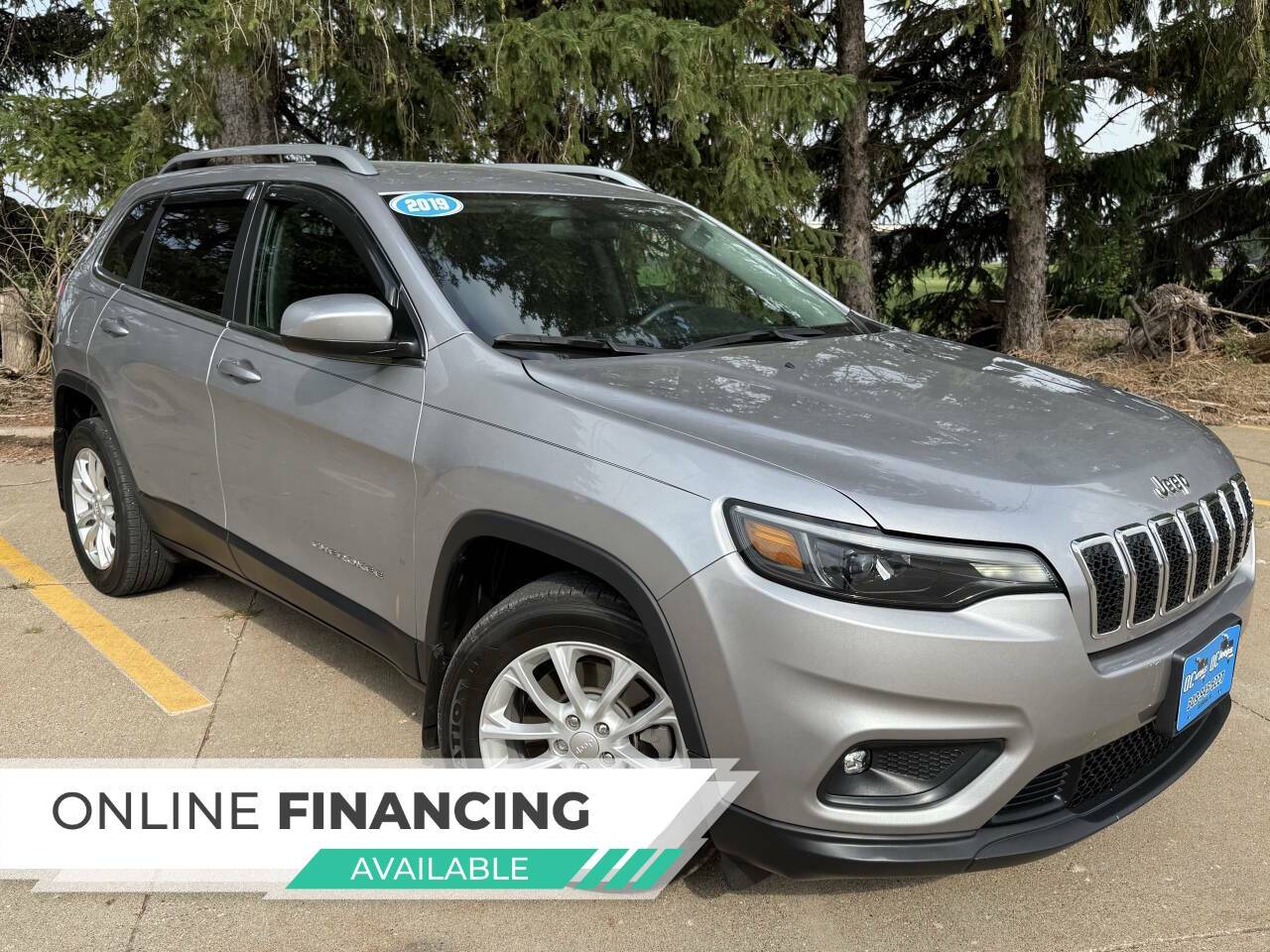 2019 Jeep Cherokee Latitude — SUV — 35,999 mi — Eldridge, IA