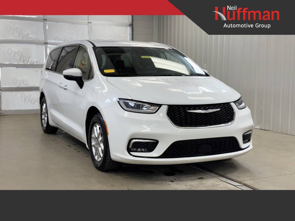 2023 Chrysler Pacifica Touring L — Minivan — 72,128 mi — Frankfort, KY