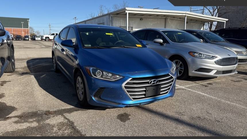2017 Hyundai Elantra SE — Sedan — 122,071 mi — Frankfort, KY