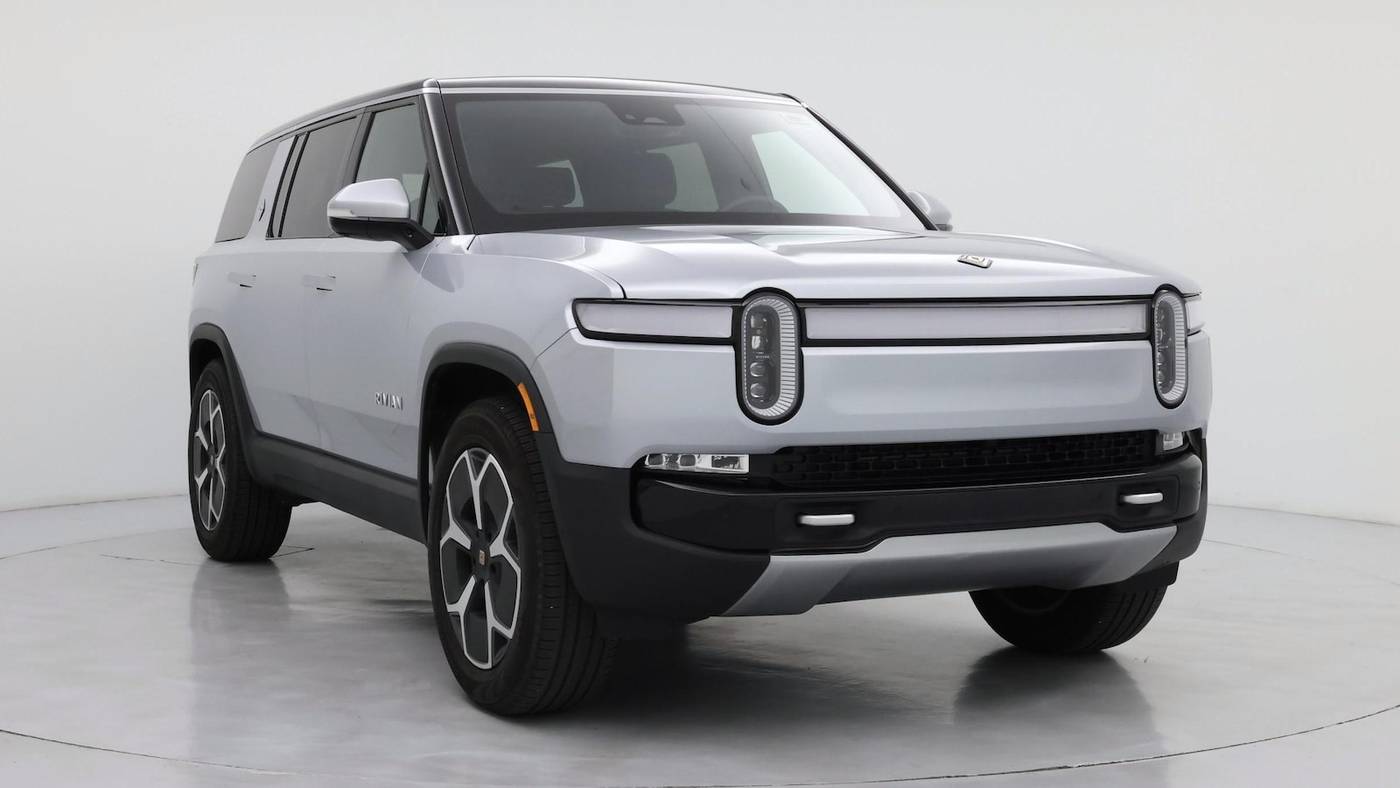 2024 Rivian R1S