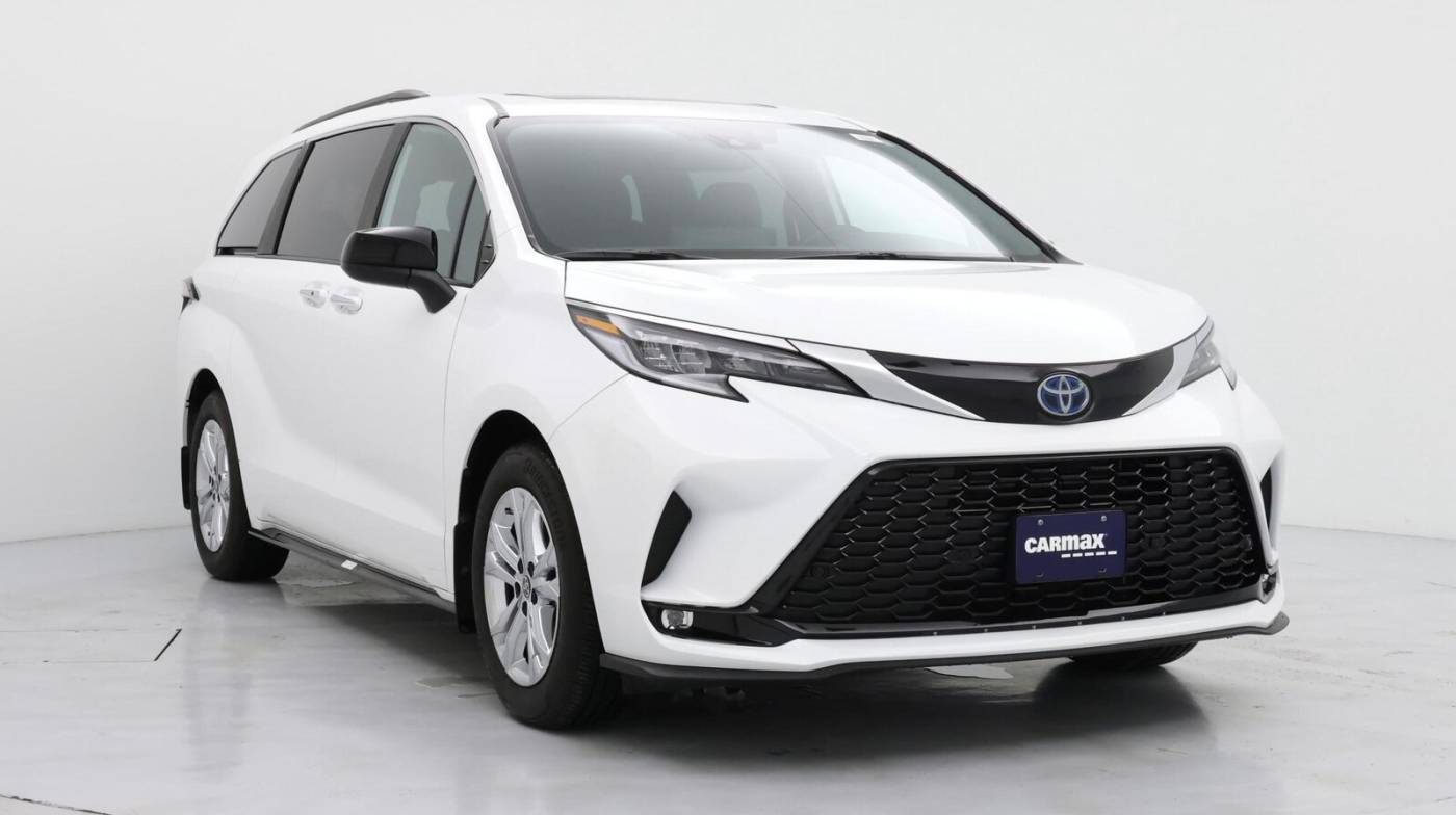 2023 Toyota Sienna XSE — Minivan — 9,557 mi — Meridian, ID