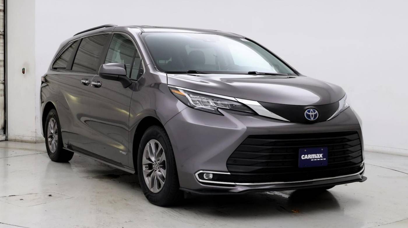 2021 Toyota Sienna XLE — Minivan — 50,785 mi — Maple Shade, NJ