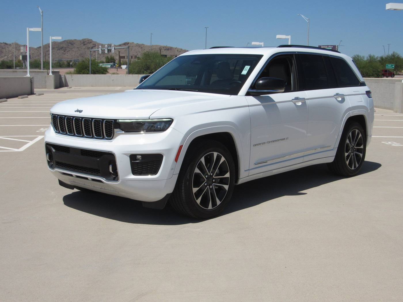 2022 Jeep Grand Cherokee Overland — SUV — 28,890 mi — Tempe, AZ