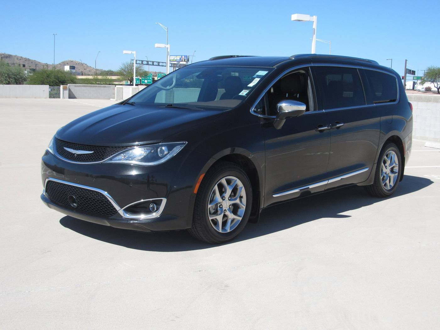 2017 Chrysler Pacifica Limited — Minivan — 91,728 mi — Tempe, AZ