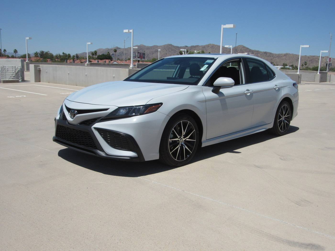 2022 Toyota Camry SE — Sedan — 27,590 mi — Tempe, AZ