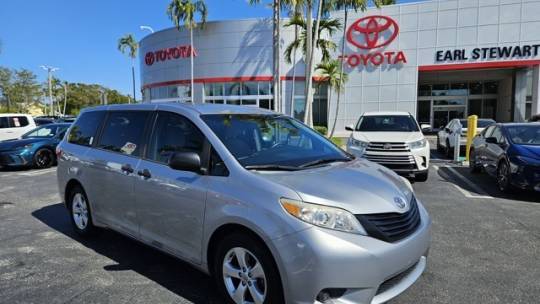 2015 Toyota Sienna L — Minivan — 129,166 mi — Lake Park, FL