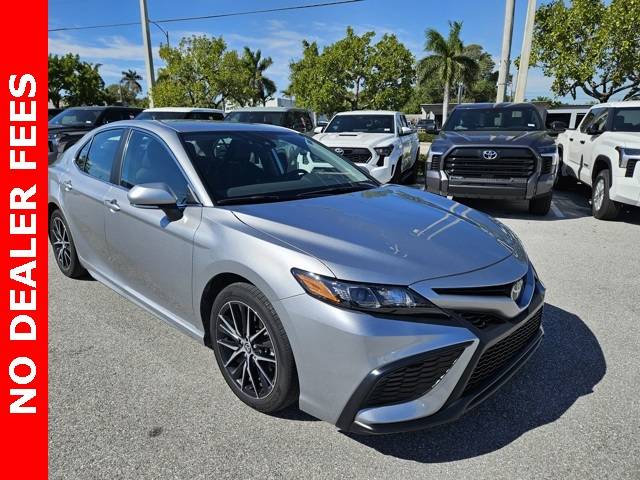 2024 Toyota Camry SE — Sedan — 14,880 mi — Lake Park, FL