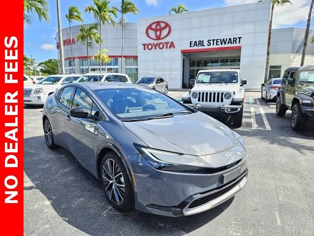 2025 Toyota Prius Limited — Hatchback — 11,928 mi — Lake Park, FL