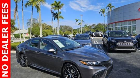 2024 Toyota Camry SE — Sedan — 15,335 mi — Lake Park, FL