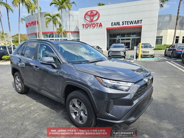 2022 Toyota RAV4 XLE — SUV — 24,749 mi — Lake Park, FL