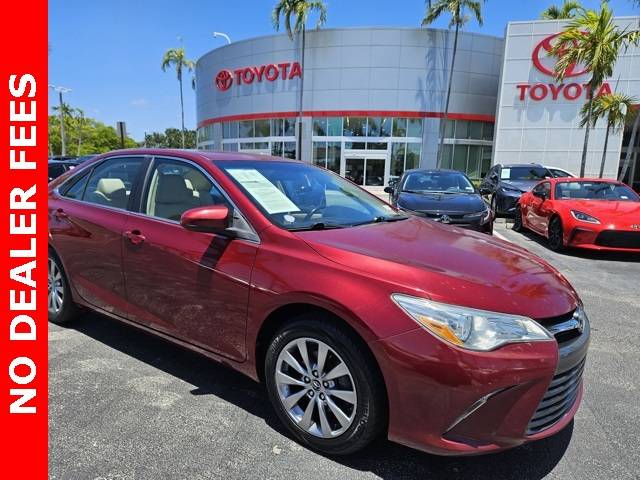 2016 Toyota Camry XLE — Sedan — 97,700 mi — Lake Park, FL